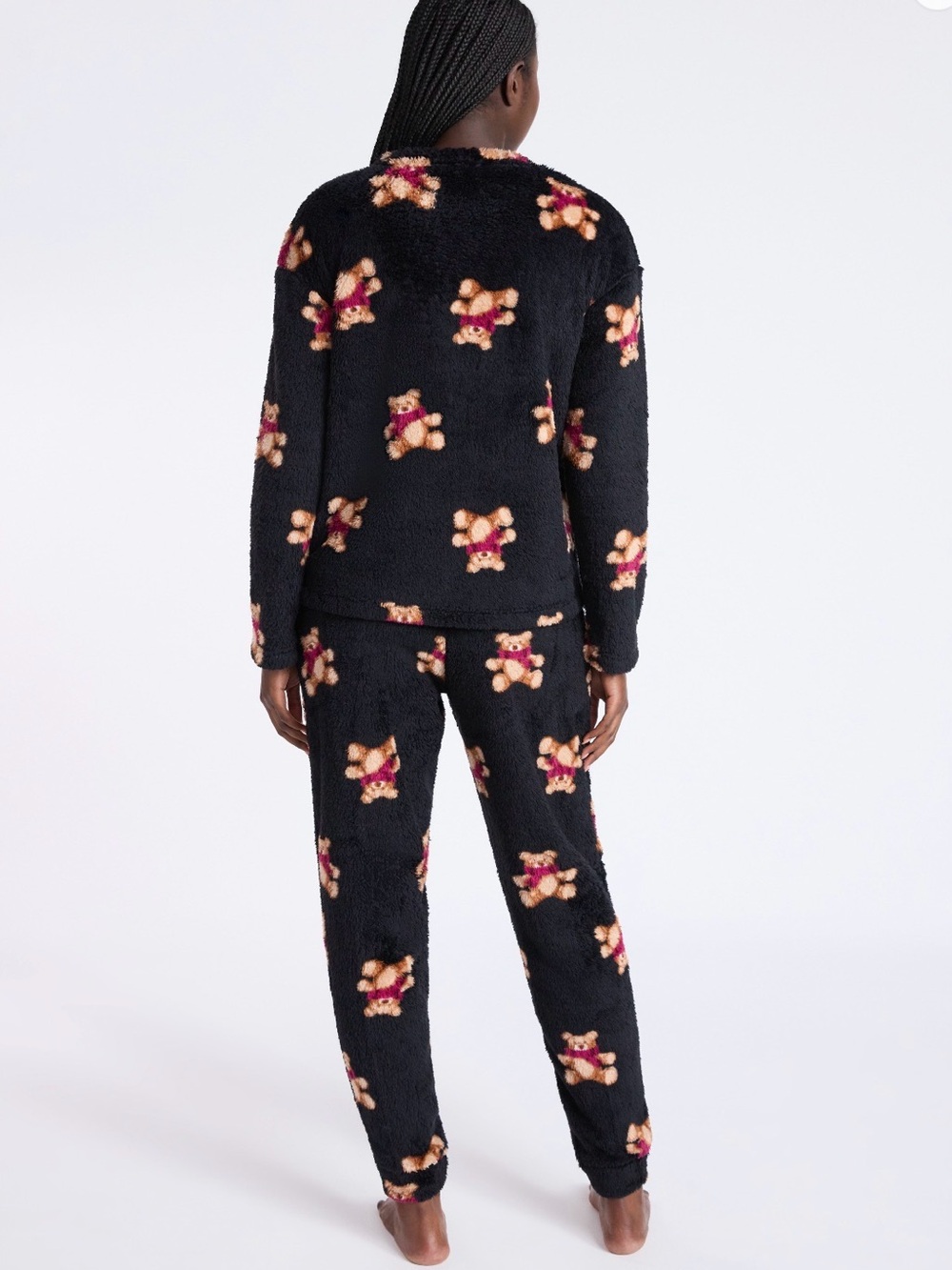 Joyspun Women's Plush Long Sleeve Top and Pants Pajama Set - Picture 2 of 6